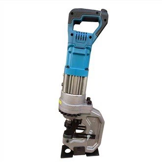 Poinçonneuse de trous hydraulique